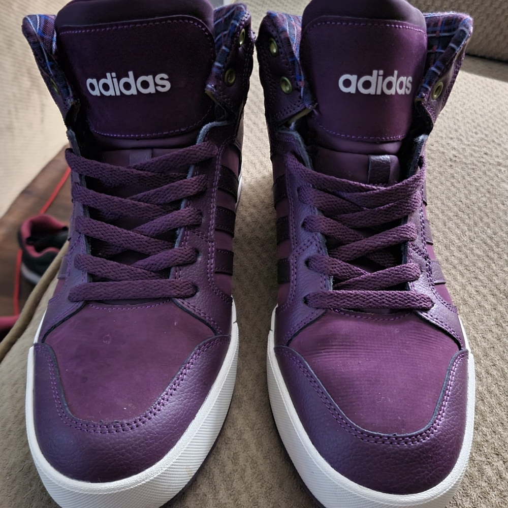 Adidas neo woman's 11 men 9.5
